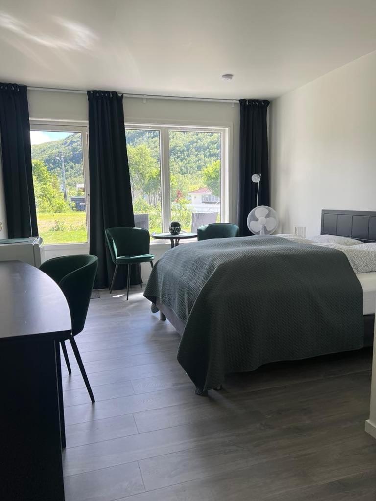 Senja Living Aparthotel Stonglandseidet Εξωτερικό φωτογραφία